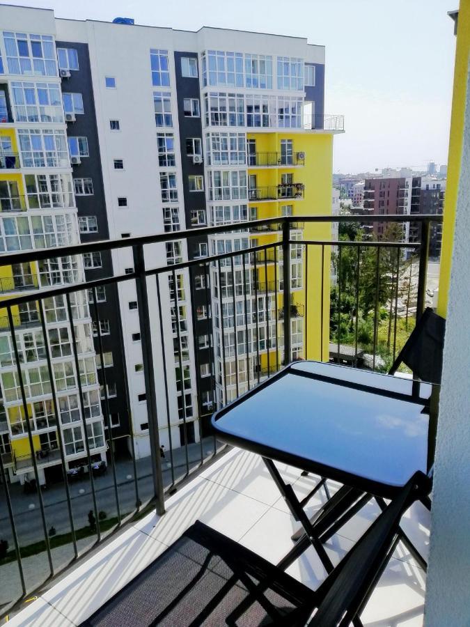 Арт-Де-Львів Apartment Bagian luar foto
